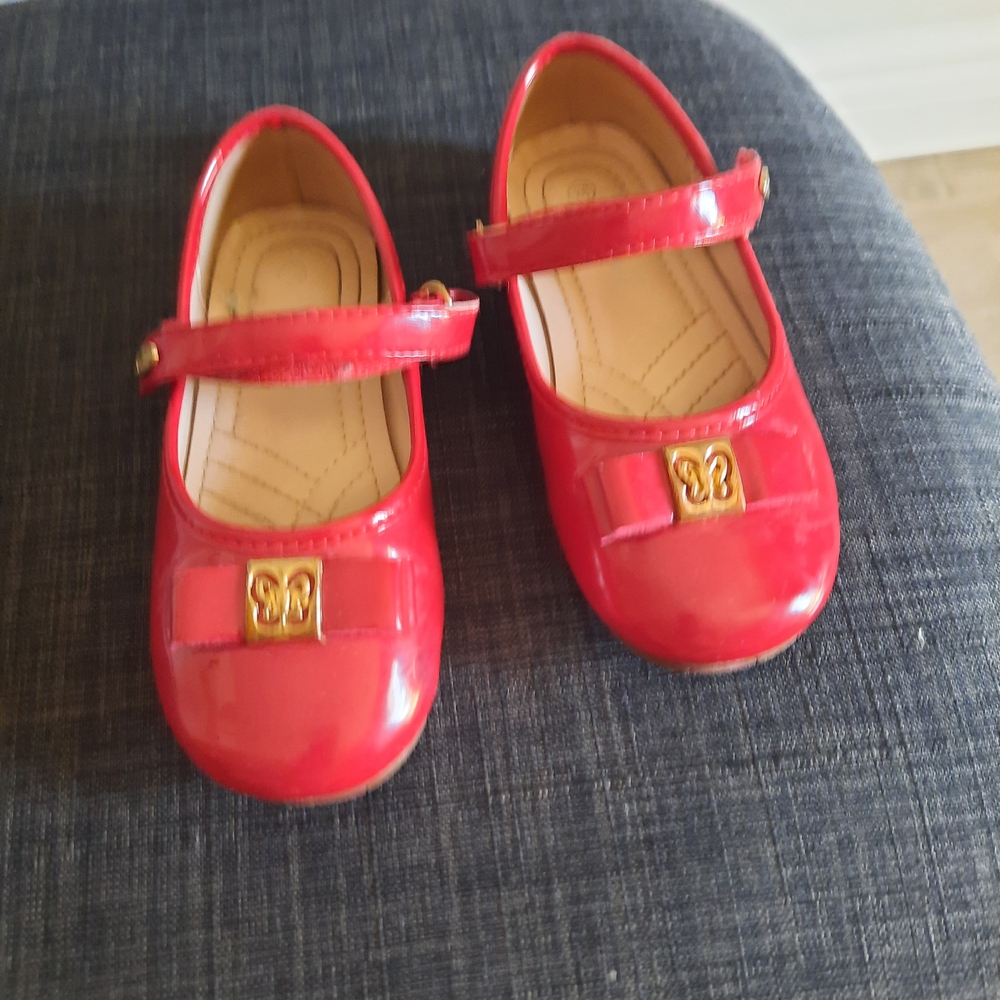 💥💥Elegant Red and Gold Dress Shoes with Glossy Finish